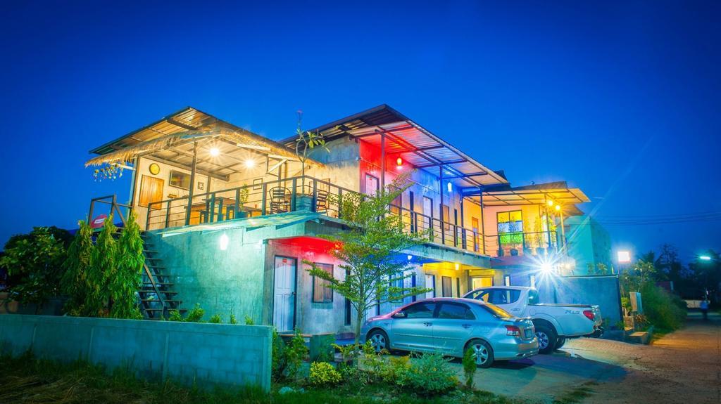Baantung Homestay Mukdahan Extérieur photo
